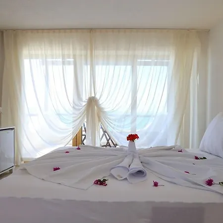Ceshme Hotel Çeşme