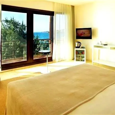 Ceshme Hotel Çeşme
