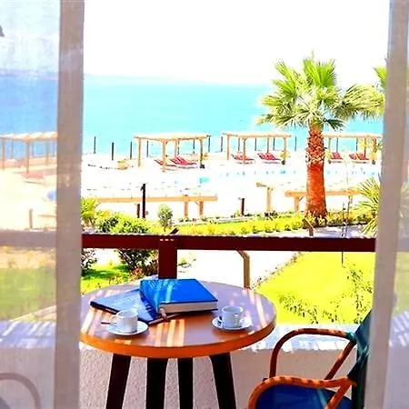 Hotel Ceshme 3*