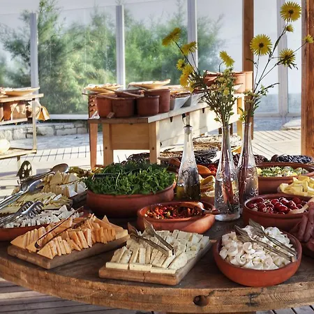 Ceshme Hotel 3*
