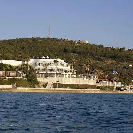 Hotel Ceshme 3*