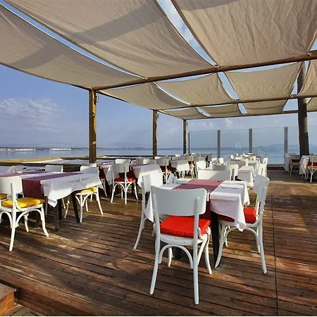 Ceshme Hotel 3*