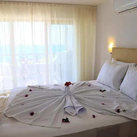 Ceshme Hotel Çeşme