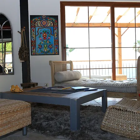 Ceshme Hotell Çeşme