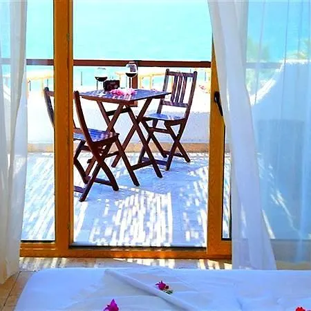 Ceshme 4*