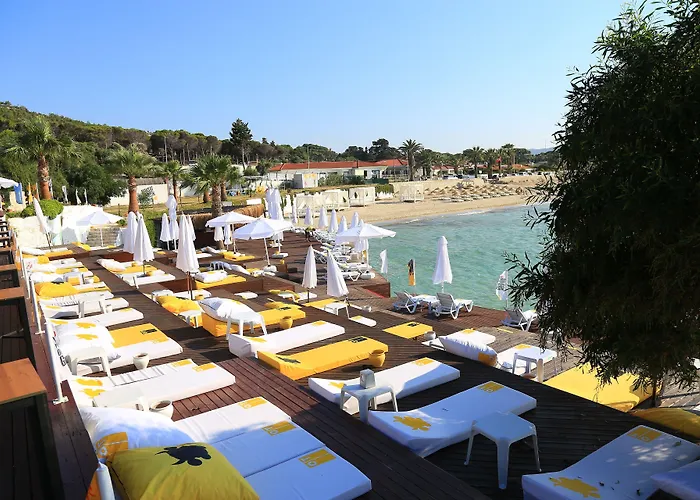 Ceshme Hotel 4*